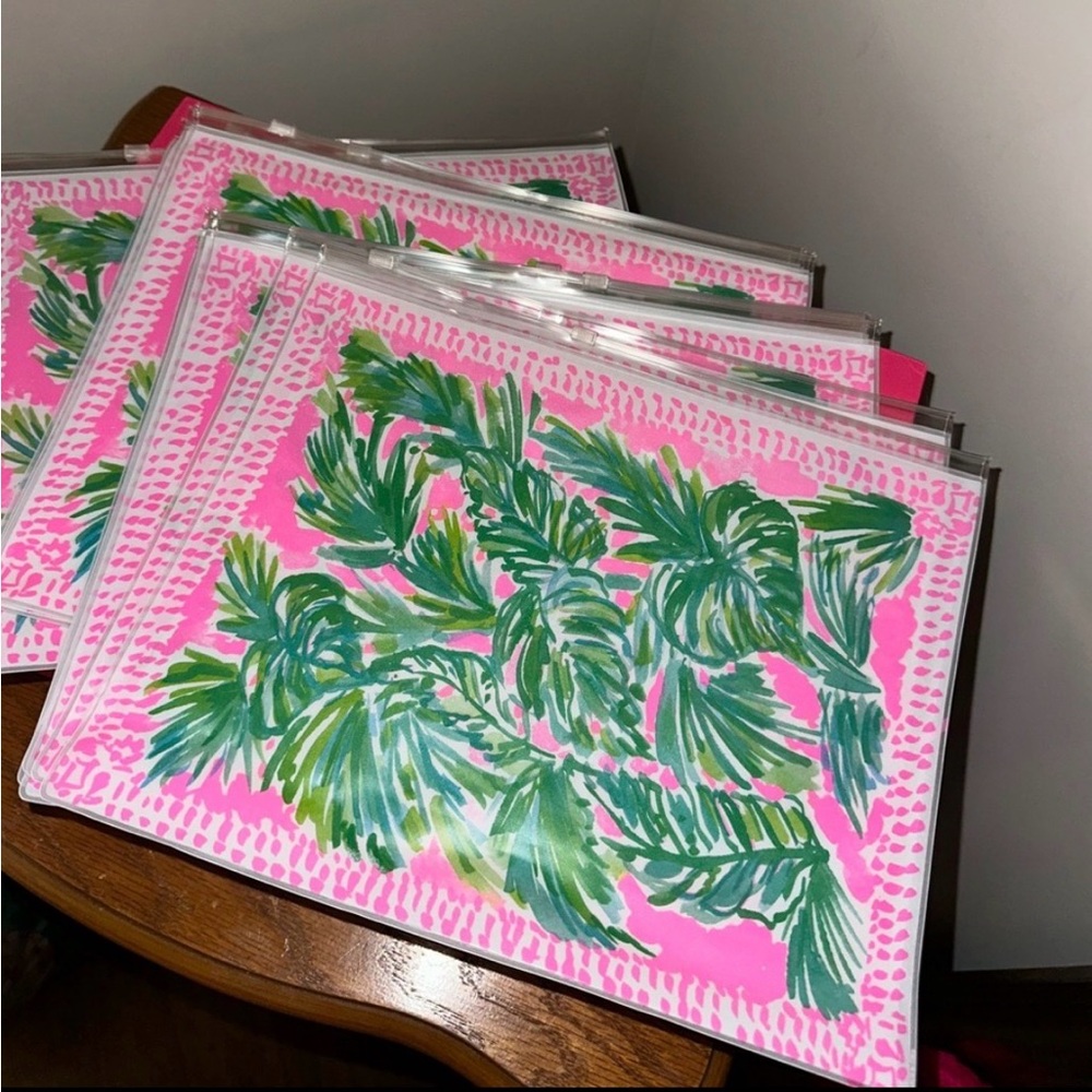 New Lilly Pulitzer Bundle 9 new envelopes/bags